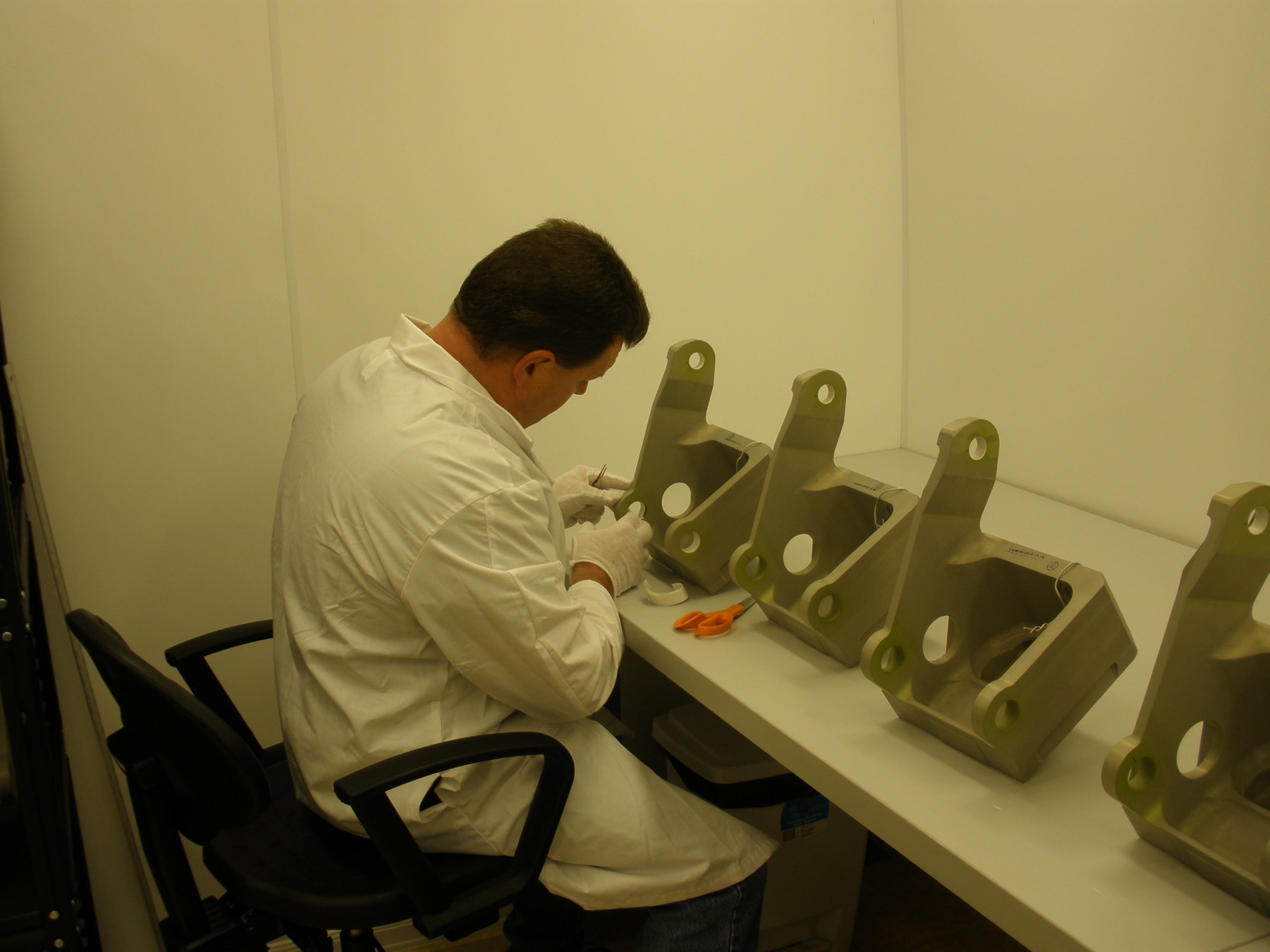 TEK Precision Sikorsky-certified structural adhesive bonding room